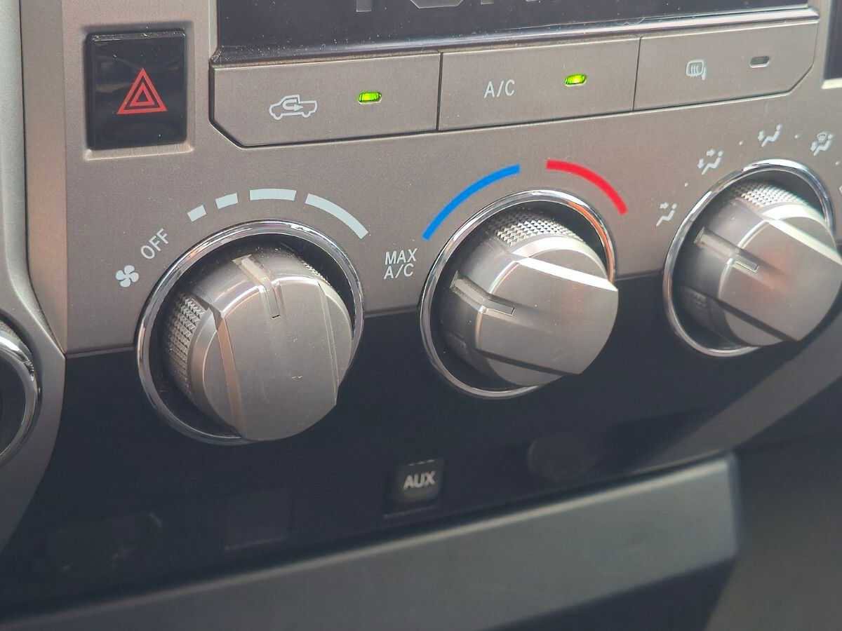 Used 2019 Toyota Tundra SR5 w/ TRD Off Road Package AWD/4WD image 23