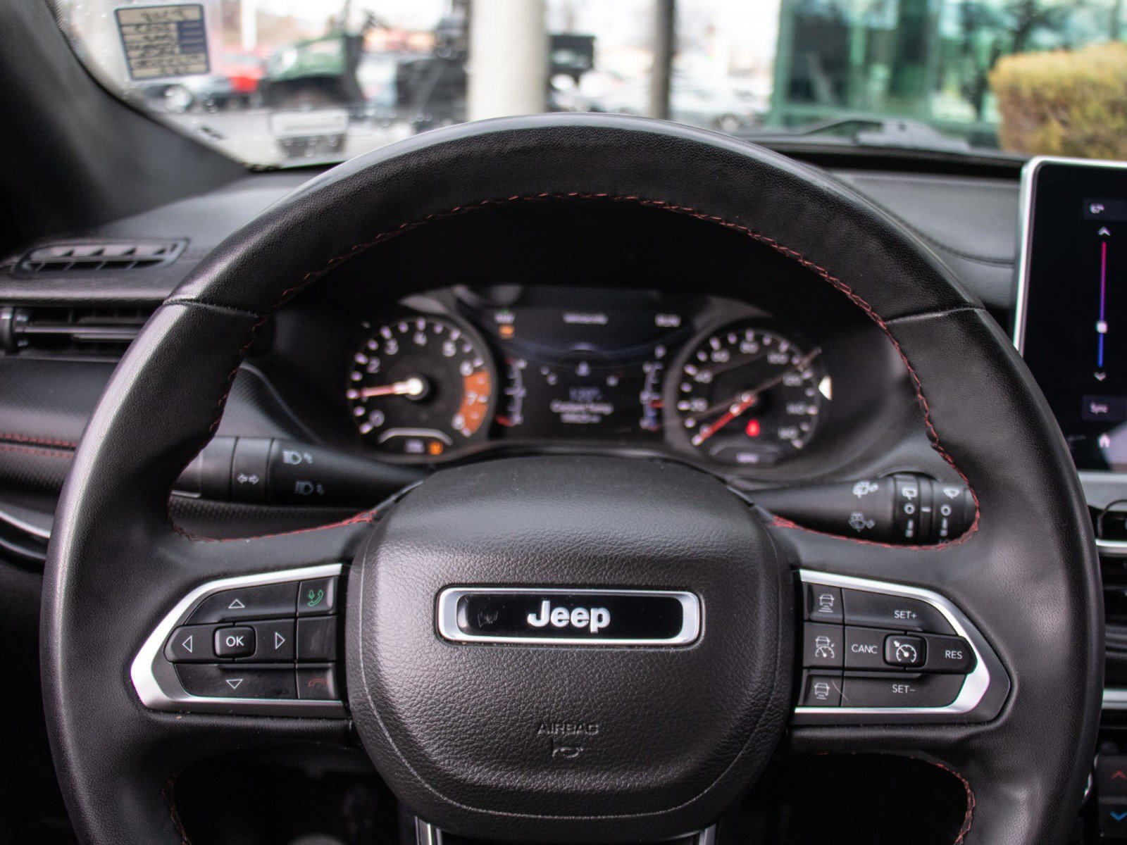 Used 2023 Jeep Compass Trailhawk image 13