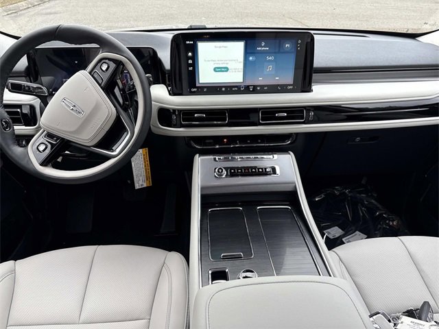 New 2026 Lincoln Aviator AWD image 16