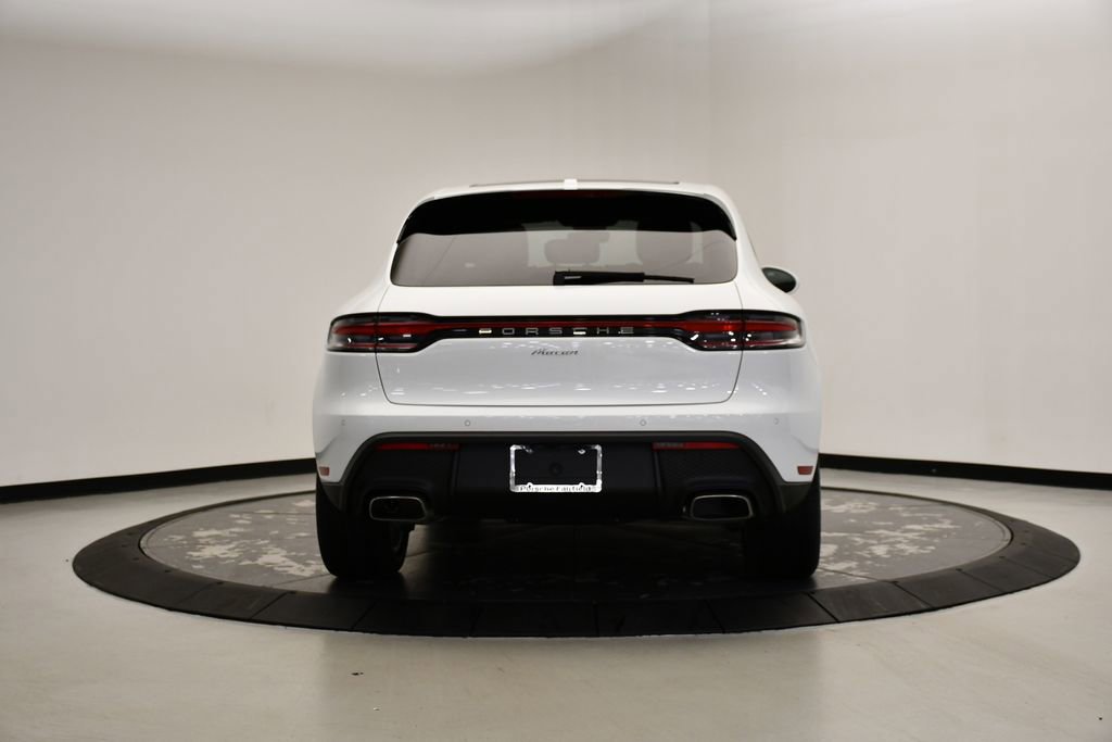 Certified 2025 Porsche Macan image 6