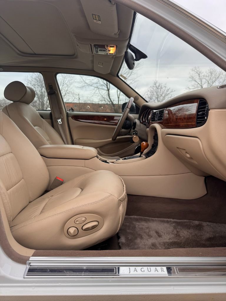 Used 2001 Jaguar XJ Vanden Plas image 25