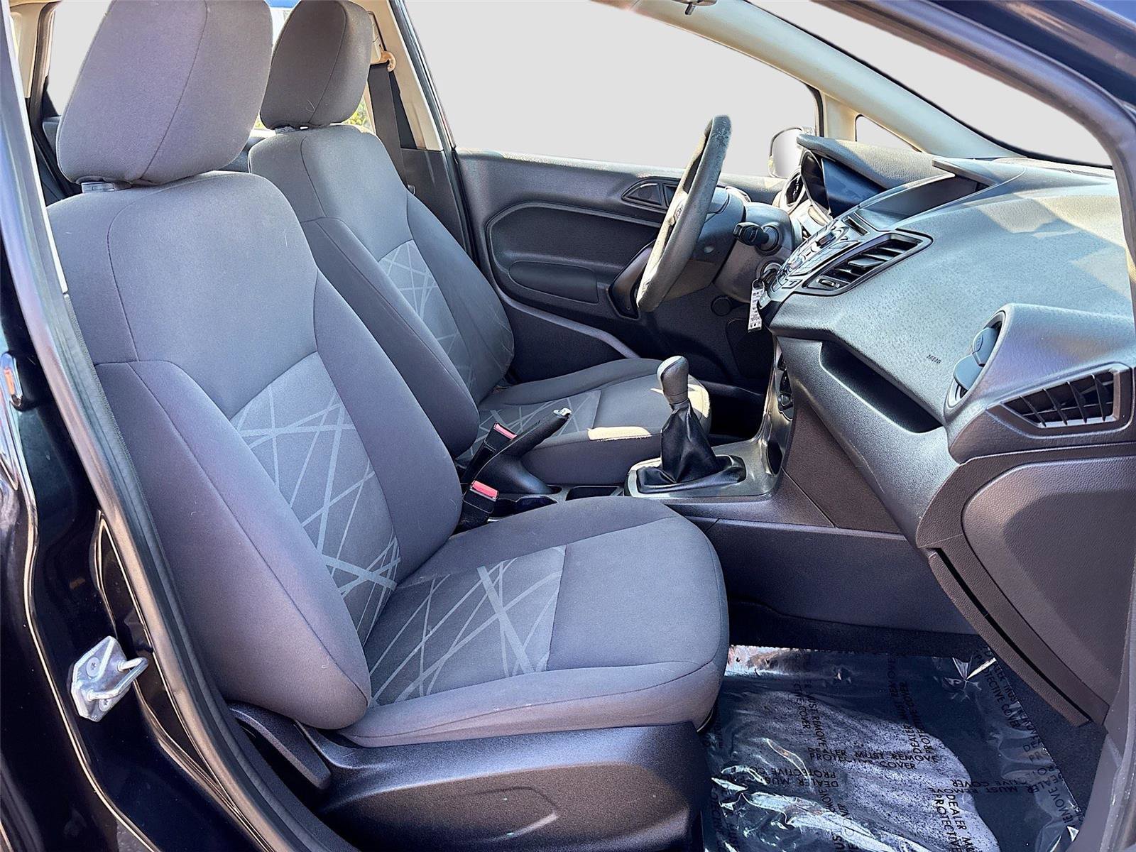 Used 2015 Ford Fiesta S image 22