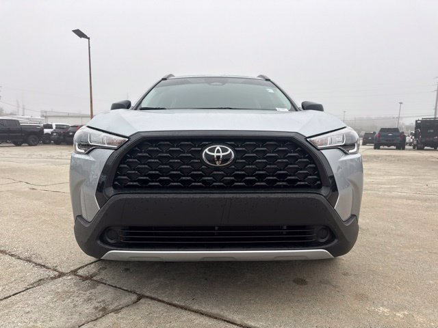 Used 2025 Toyota Corolla Cross LE FWD image 8