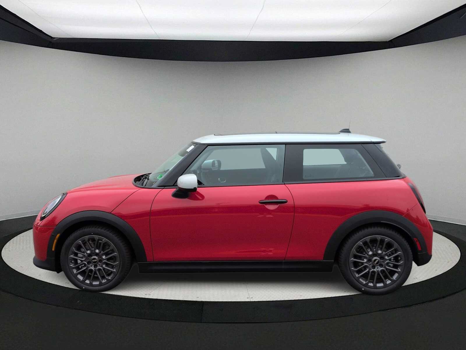 Used 2026 MINI Cooper 2-Door Hardtop FWD image 5