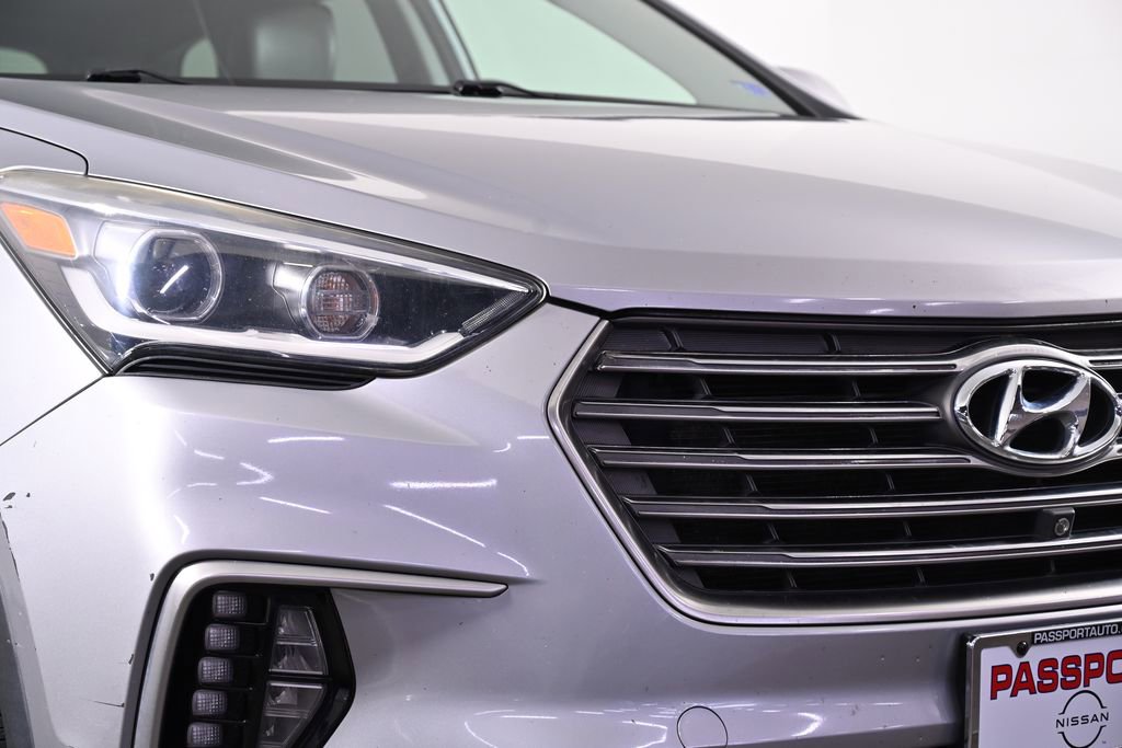 Used 2018 Hyundai Santa Fe Limited FWD image 11