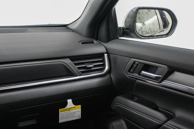 New 2027 GMC Terrain Elevation w/ Elevation Premium Package AWD/4WD image 18