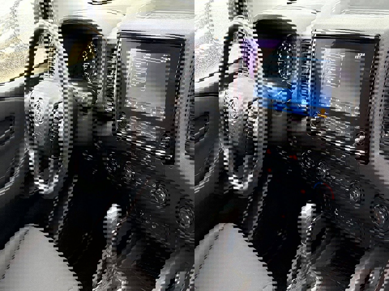 Certified 2022 Nissan Frontier S w/ Technology Package image 32