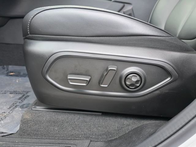 New 2025 Jeep Grand Cherokee L Limited w/ Trailer Tow Package image 11