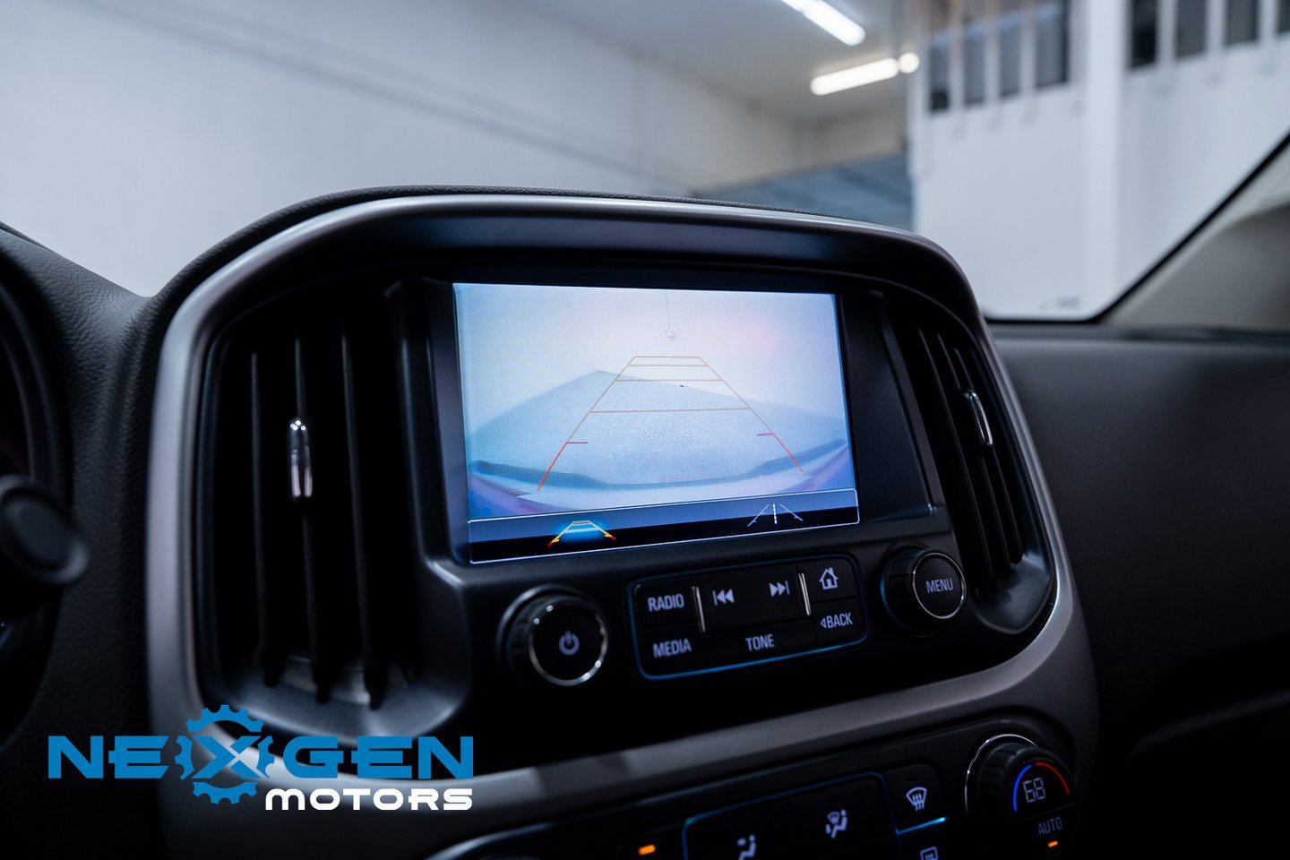 Used 2018 Chevrolet Colorado ZR2 image 35