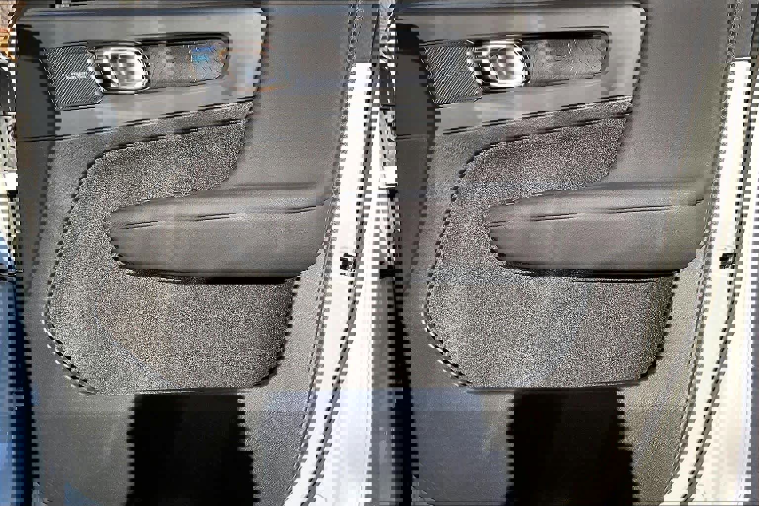 Used 2023 Volvo XC40 Recharge Ultimate w/ Protection Package Premier image 27