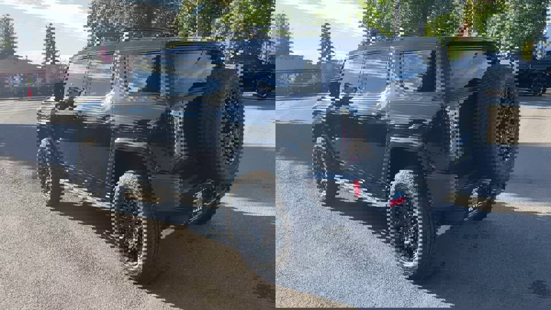 New 2026 GMC Hummer EV SUV w/ LPO, Roof Cross Rail Package image 73