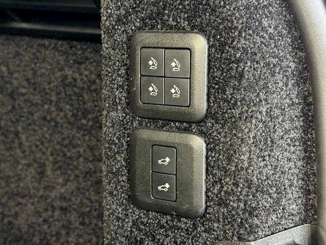 Used 2018 Land Rover Range Rover HSE AWD/4WD image 19