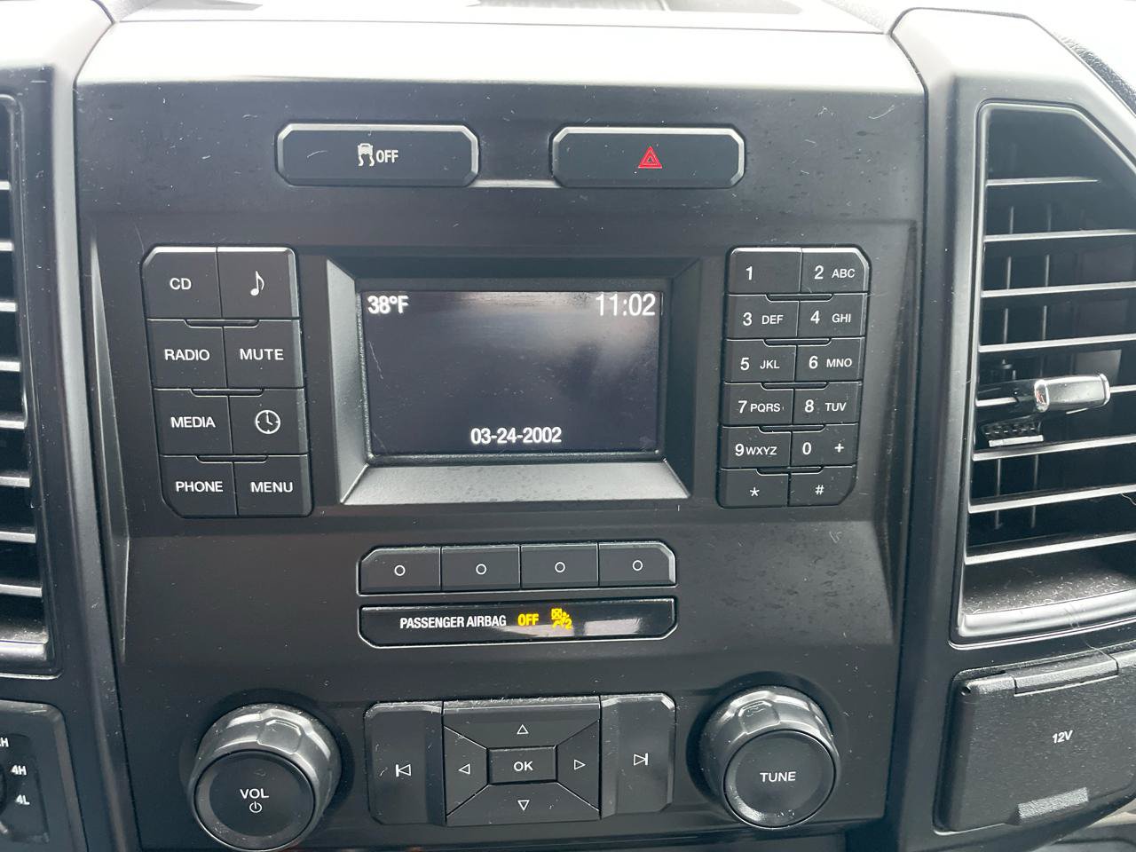 Used 2016 Ford F150 XL w/ Equipment Group 101A Mid AWD/4WD image 18