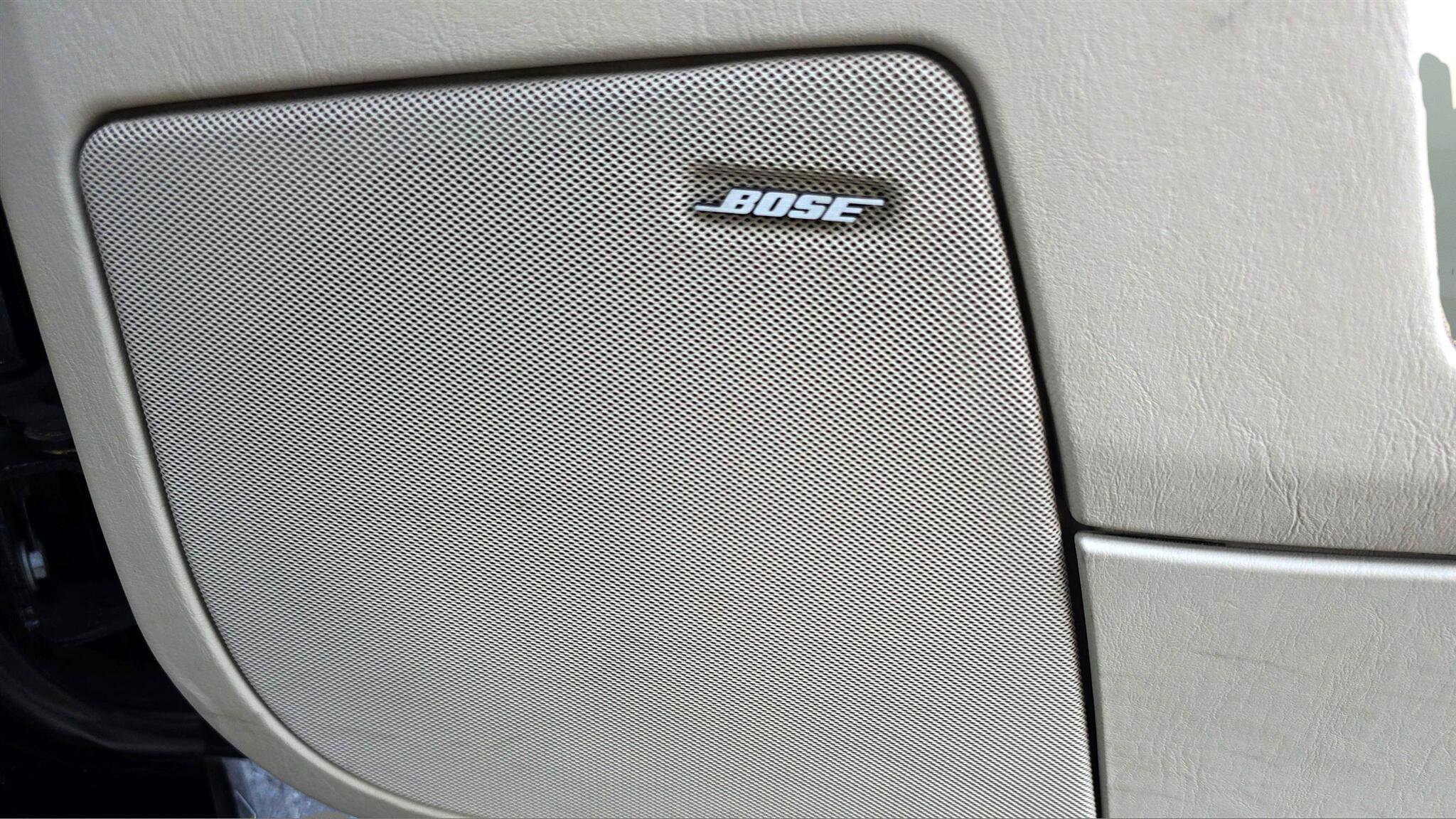 Used 2004 Cadillac XLR image 37