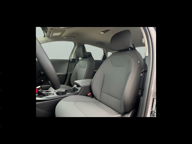 New 2025 Kia K4 LXS image 19