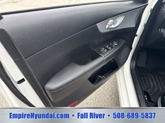 Used 2024 Kia Forte LXS FWD image 16