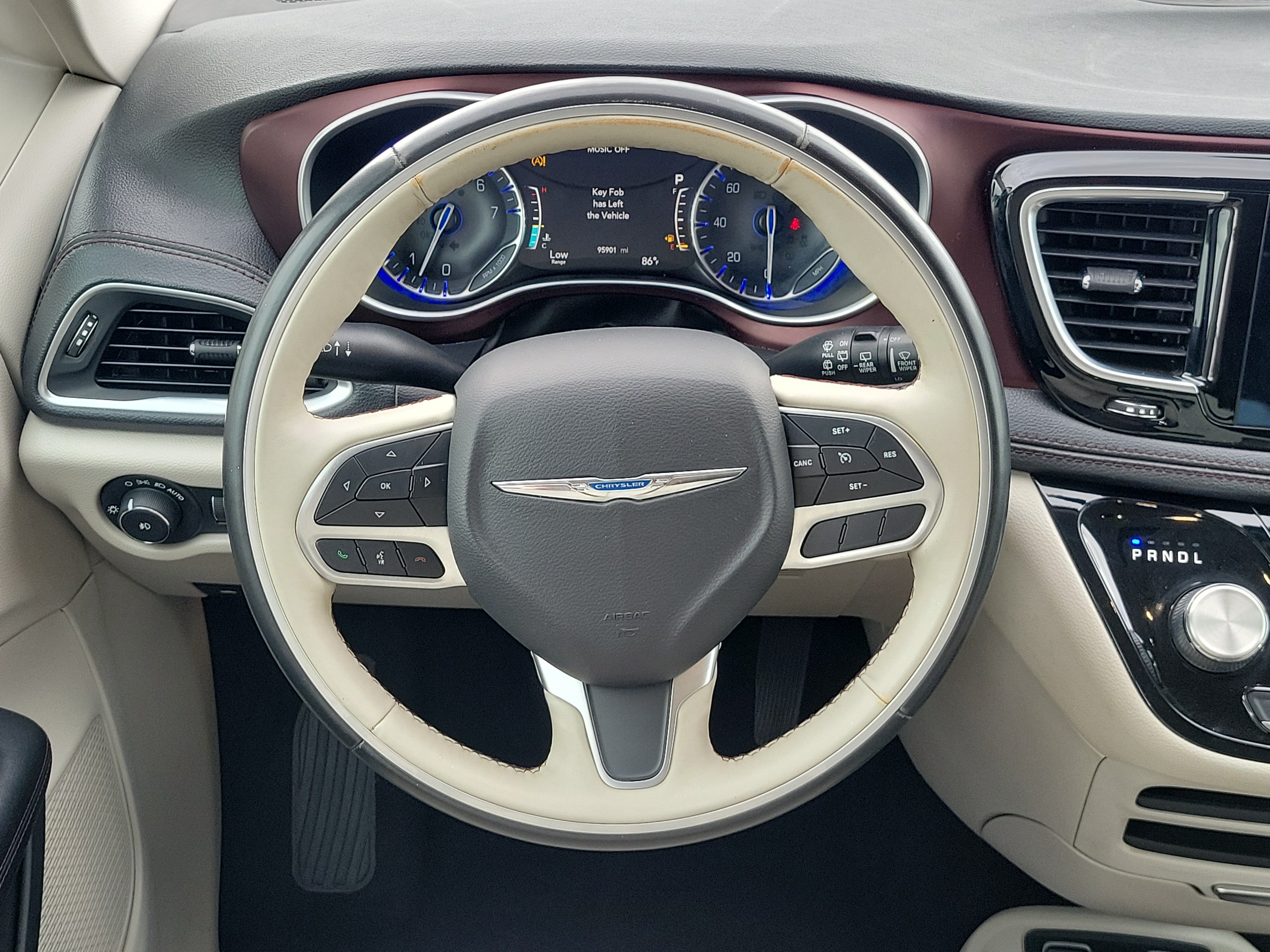 Used 2019 Chrysler Pacifica Limited FWD image 10