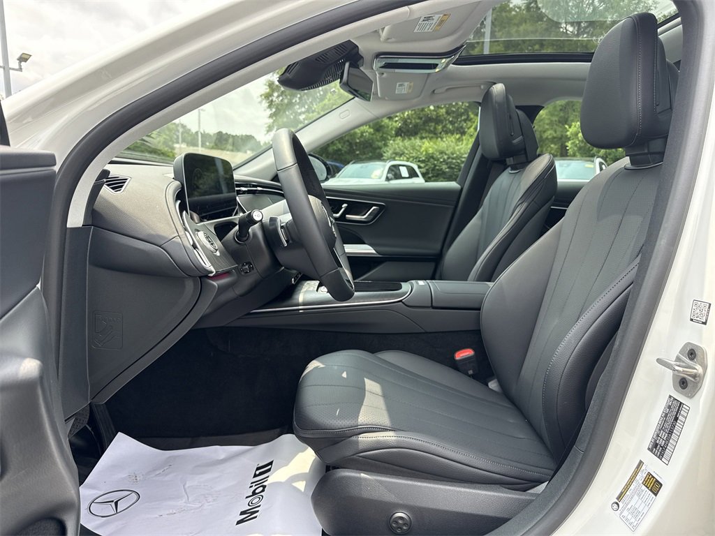 Used 2025 Mercedes-Benz E 350 4MATIC Sedan image 11