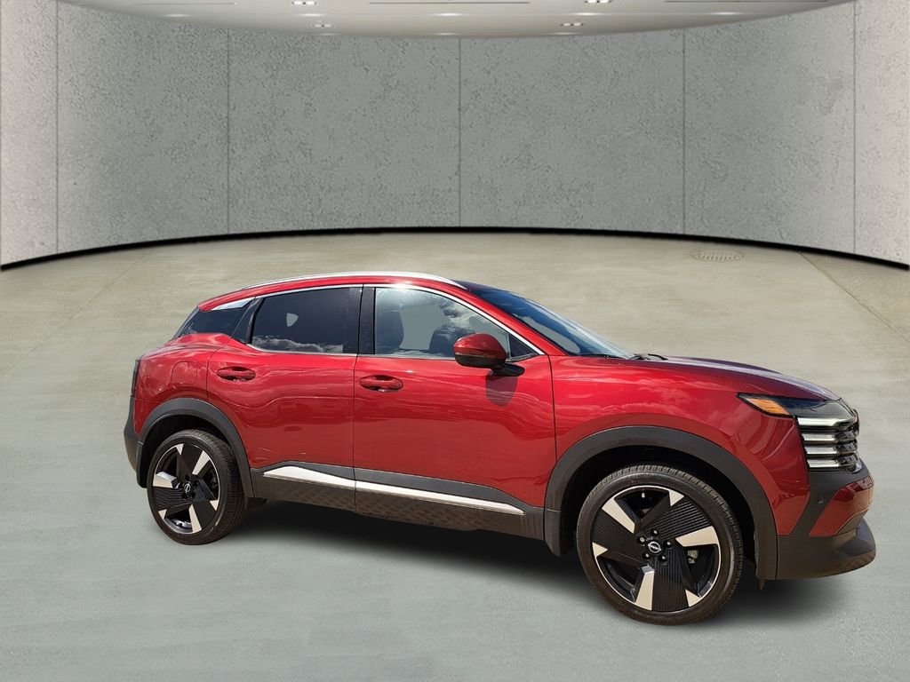 Used 2025 Nissan Kicks SR image 2