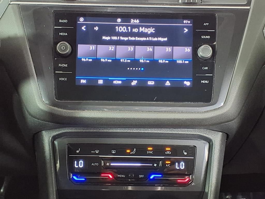 Used 2022 Volkswagen Tiguan SE image 18