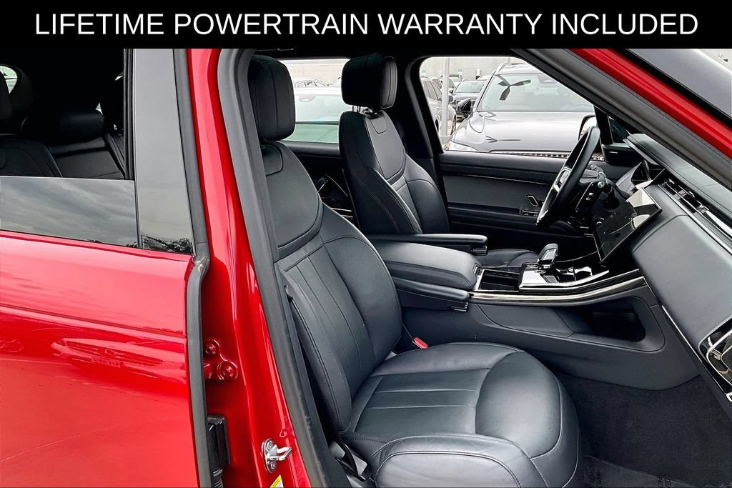 Used 2025 Land Rover Range Rover Sport SE AWD/4WD image 9
