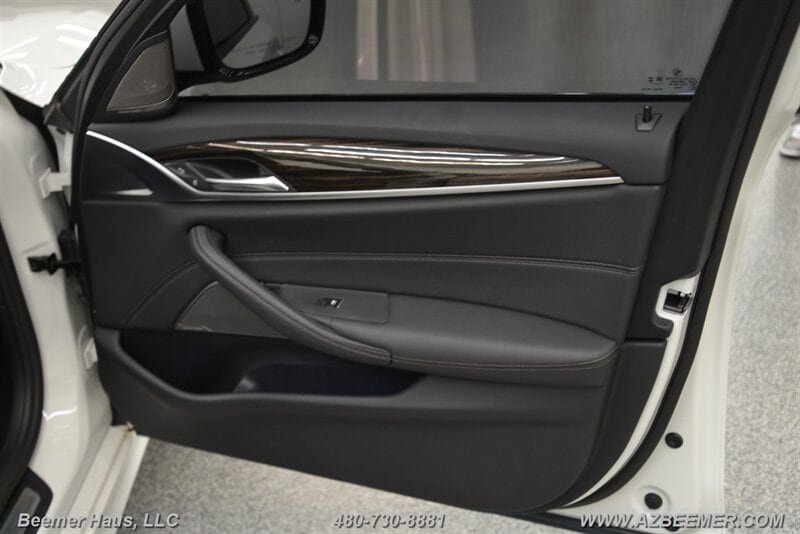 Used 2023 BMW 530e w/ M Sport Package RWD image 45