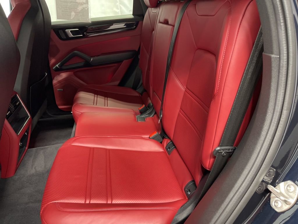 Used 2022 Porsche Cayenne E-Hybrid Coupe image 24