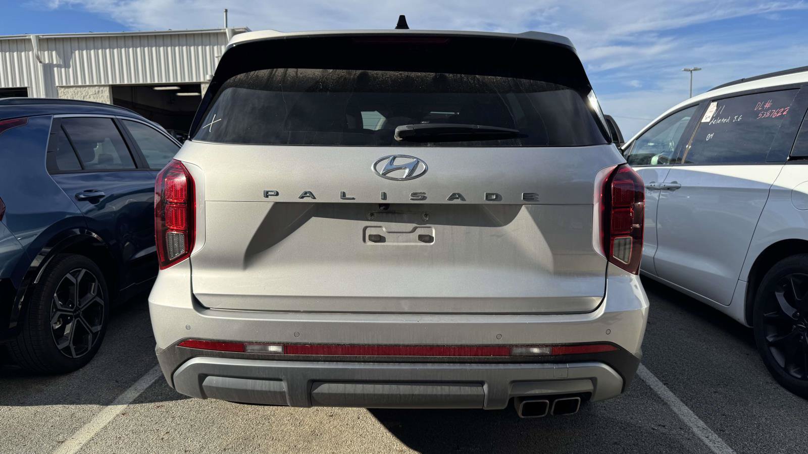 Used 2025 Hyundai Palisade SEL FWD image 3