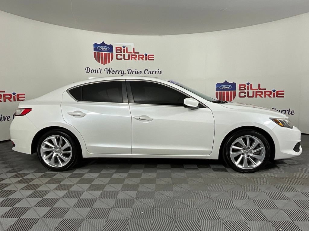 Used 2018 Acura ILX w/ AcuraWatch Plus Package FWD image 2