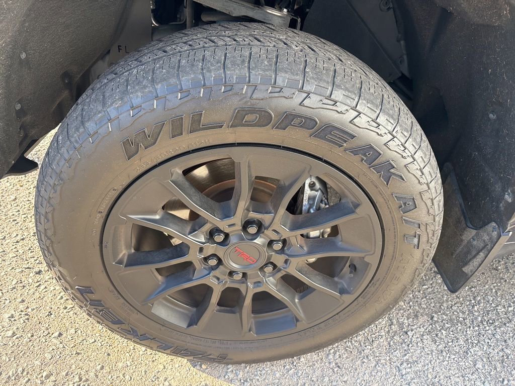 Used 2025 Toyota Tundra Limited image 15