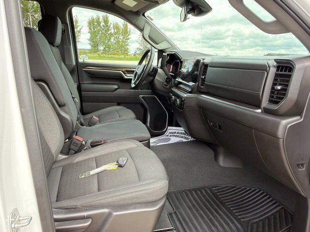 Used 2025 Chevrolet Silverado 1500 LT AWD/4WD image 32