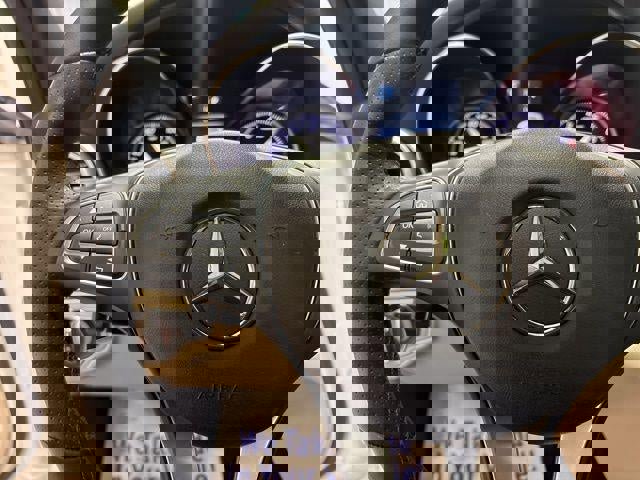 Used 2018 Mercedes-Benz C 300 4MATIC Sedan image 14