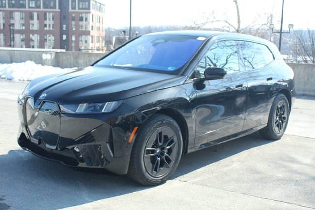 New 2026 BMW iX xDrive60 image 3