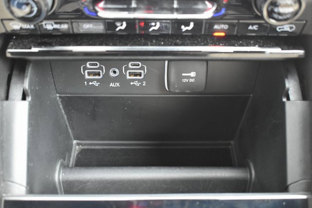 Used 2025 Jeep Grand Cherokee L Limited image 32