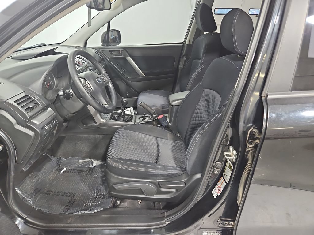 Used 2014 Subaru Forester 2.5i AWD/4WD image 10