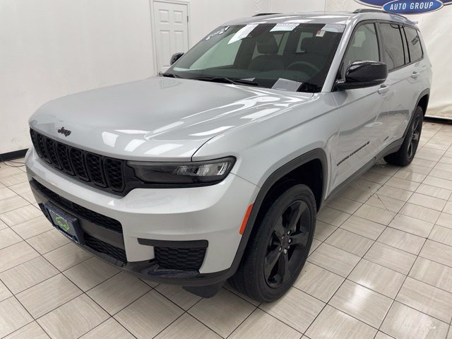 Used 2023 Jeep Grand Cherokee L Laredo AWD/4WD image 18