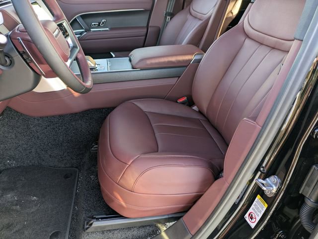 New 2026 Land Rover Range Rover SE image 12