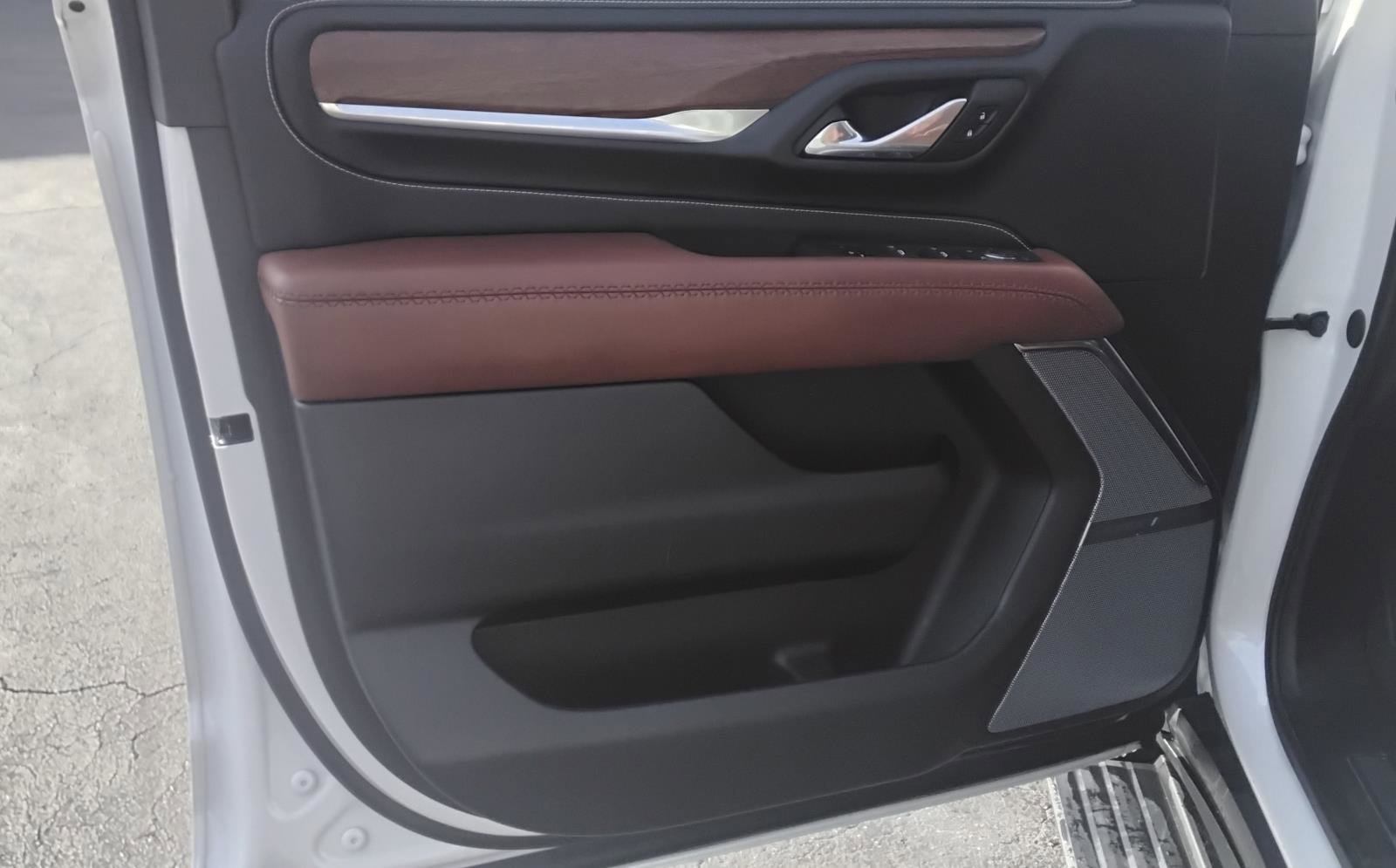 Used 2024 GMC Yukon Denali Ultimate image 15