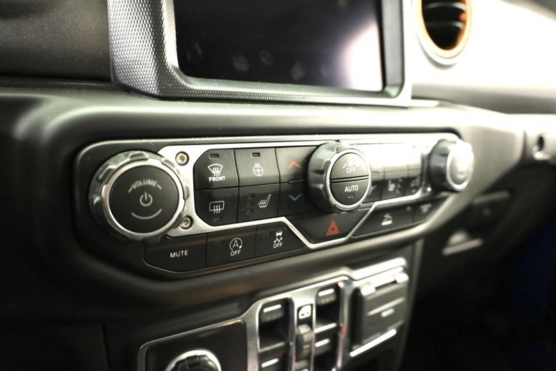 Used 2023 Jeep Gladiator Mojave w/ Cold Weather Group image 22