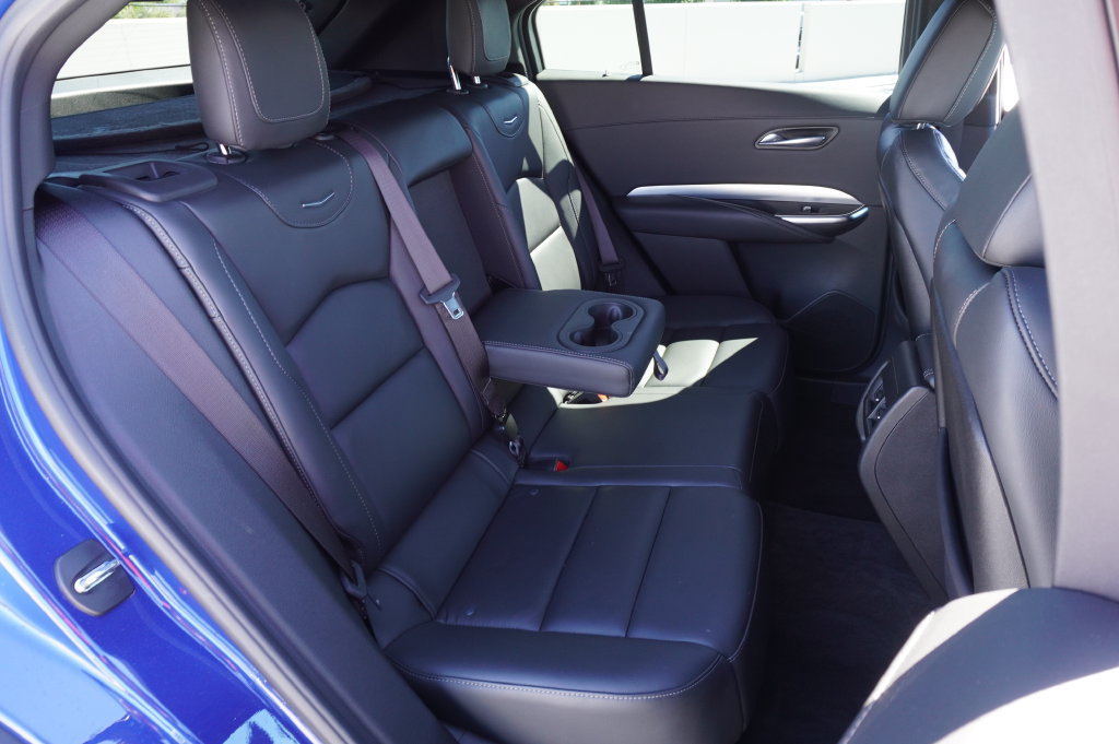 Certified 2023 Cadillac XT4 Premium Luxury AWD/4WD image 9