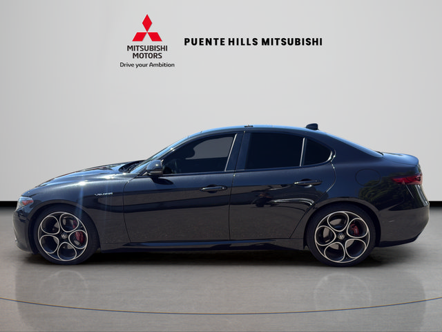 Used 2023 Alfa Romeo Giulia Veloce RWD image 8
