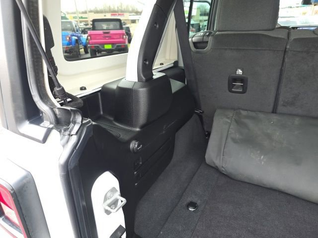Used 2024 Jeep Wrangler Sport S image 47