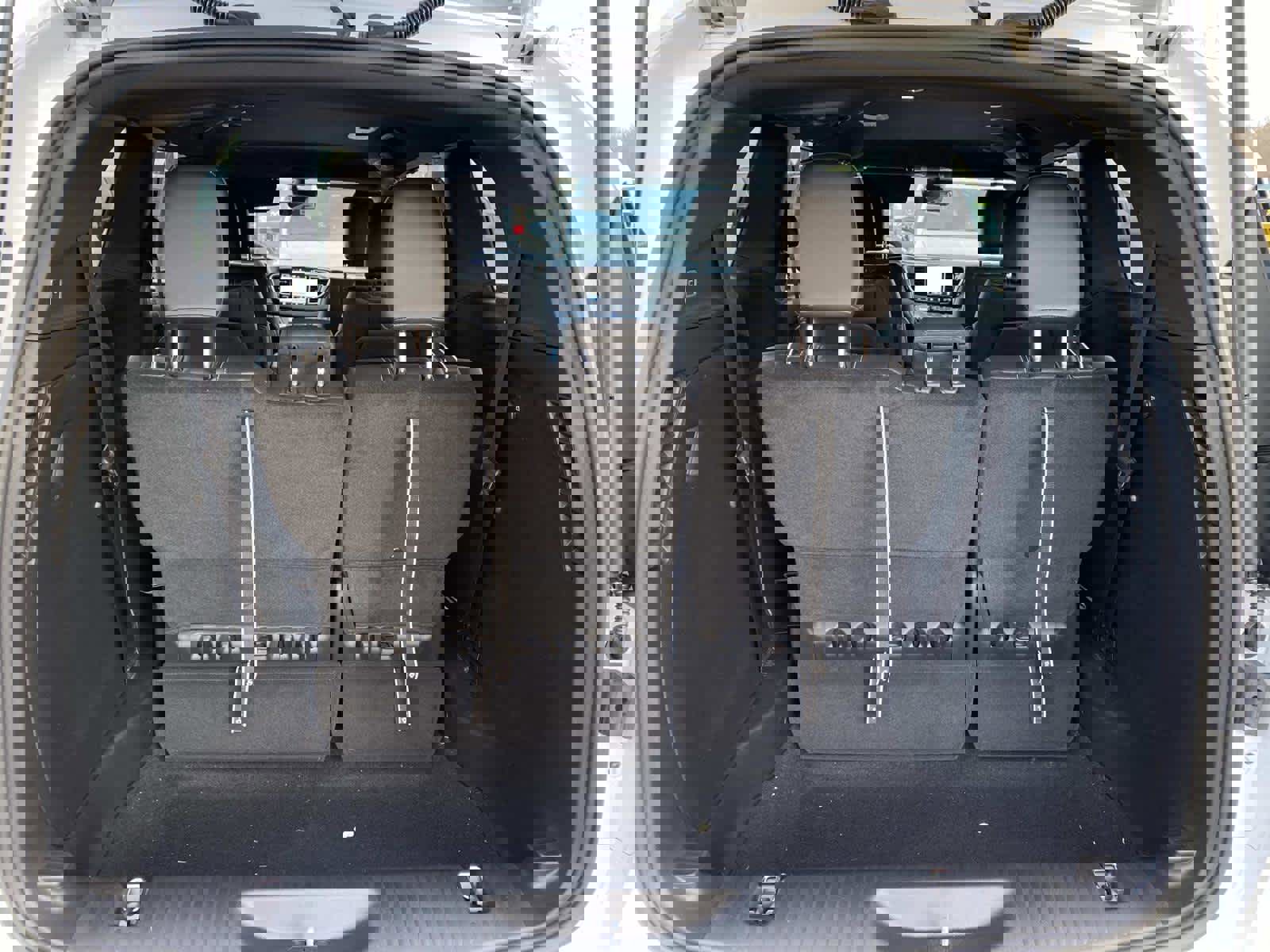 New 2026 Chrysler Voyager LX image 5