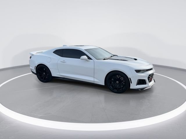Used 2019 Chevrolet Camaro ZL1 image 8