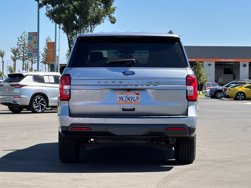 Used 2022 Ford Expedition XLT AWD/4WD image 4