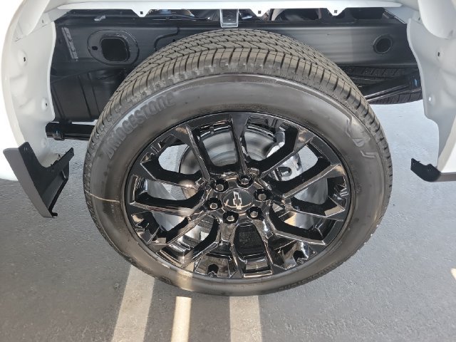 New 2026 Chevrolet Silverado 1500 LT w/ LPO, Dark Essentials Package AWD/4WD image 22