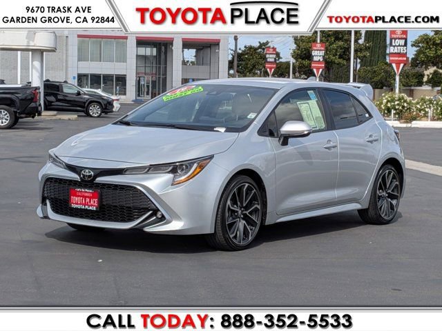 Used 2019 Toyota Corolla XSE FWD image 1