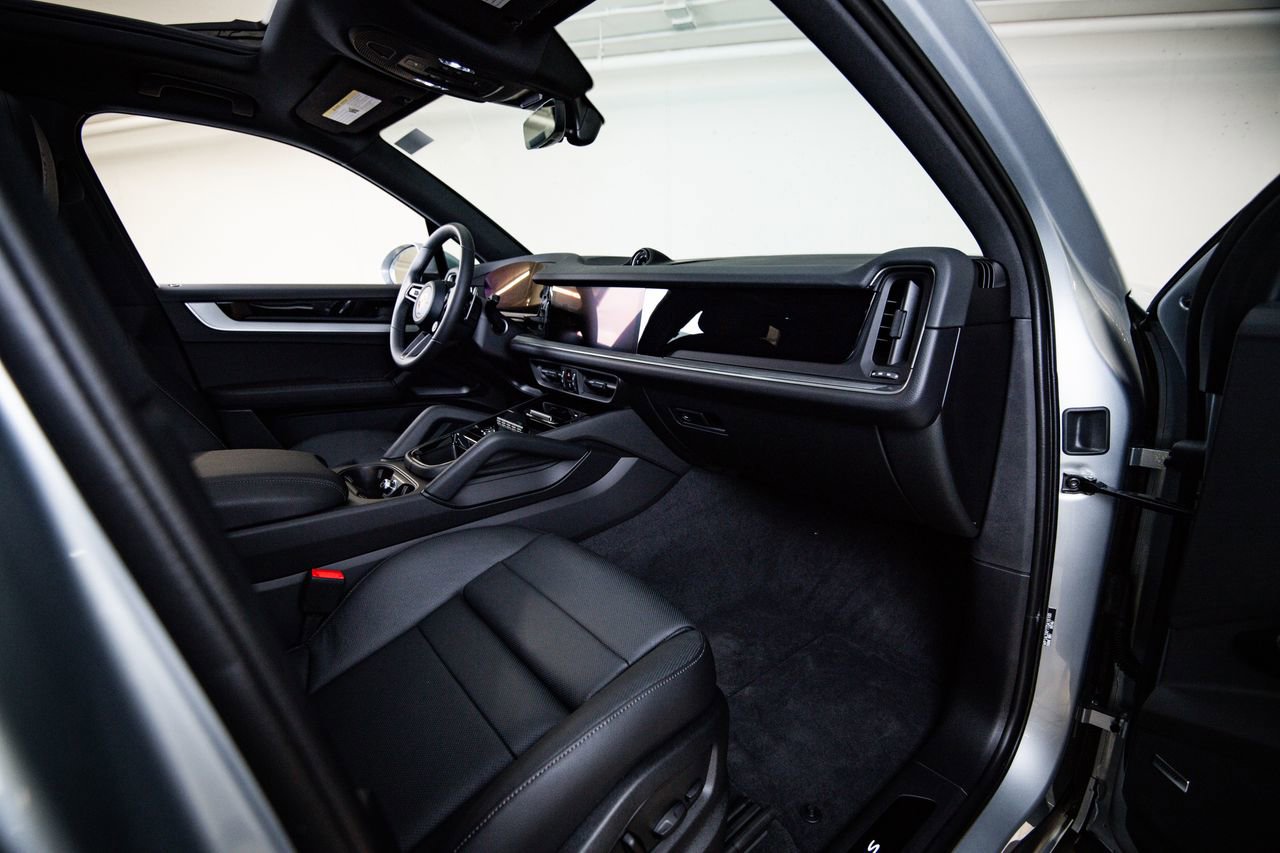 New 2026 Porsche Cayenne S AWD/4WD image 28