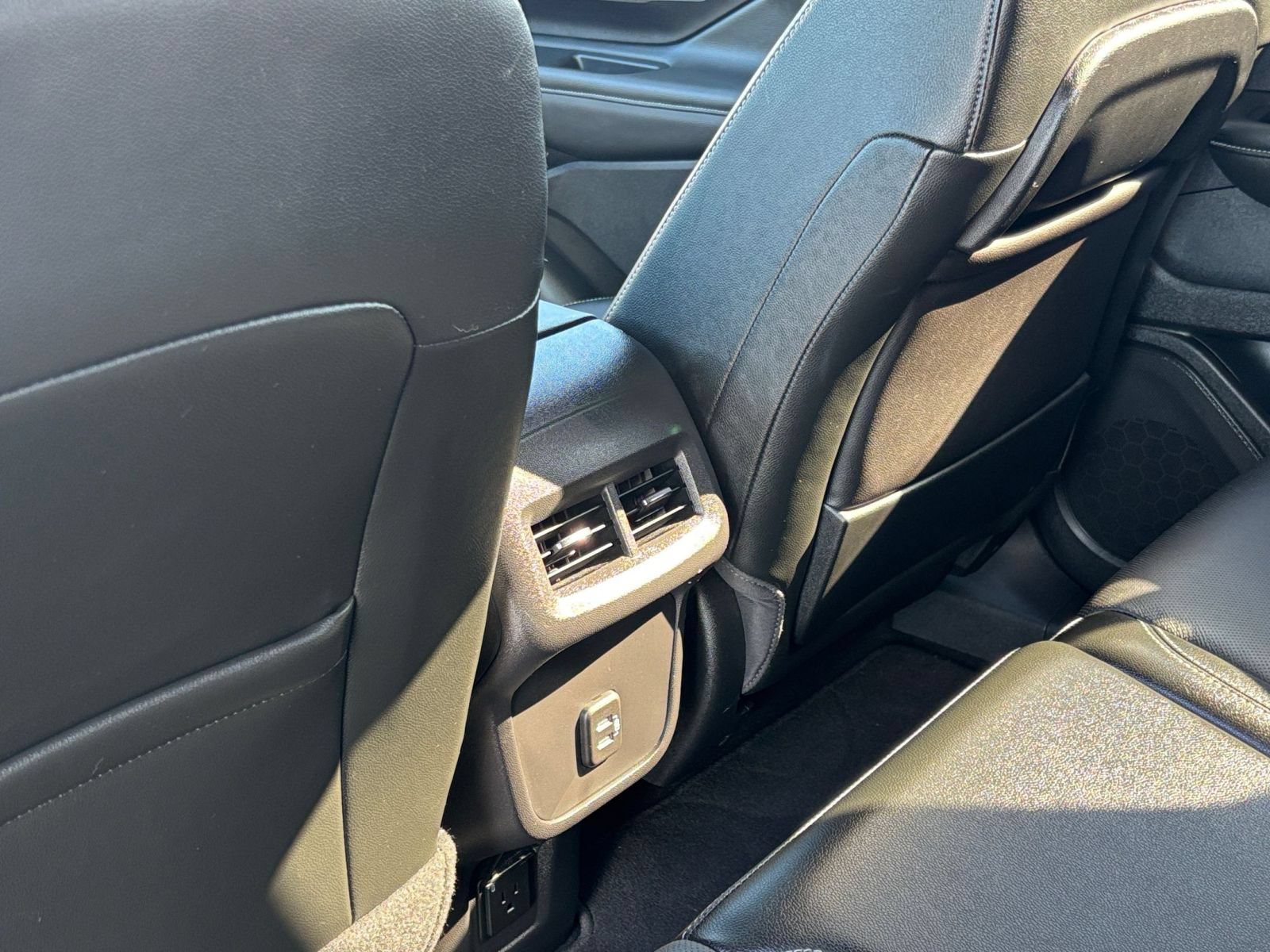 Used 2024 GMC Terrain SLT AWD/4WD image 20