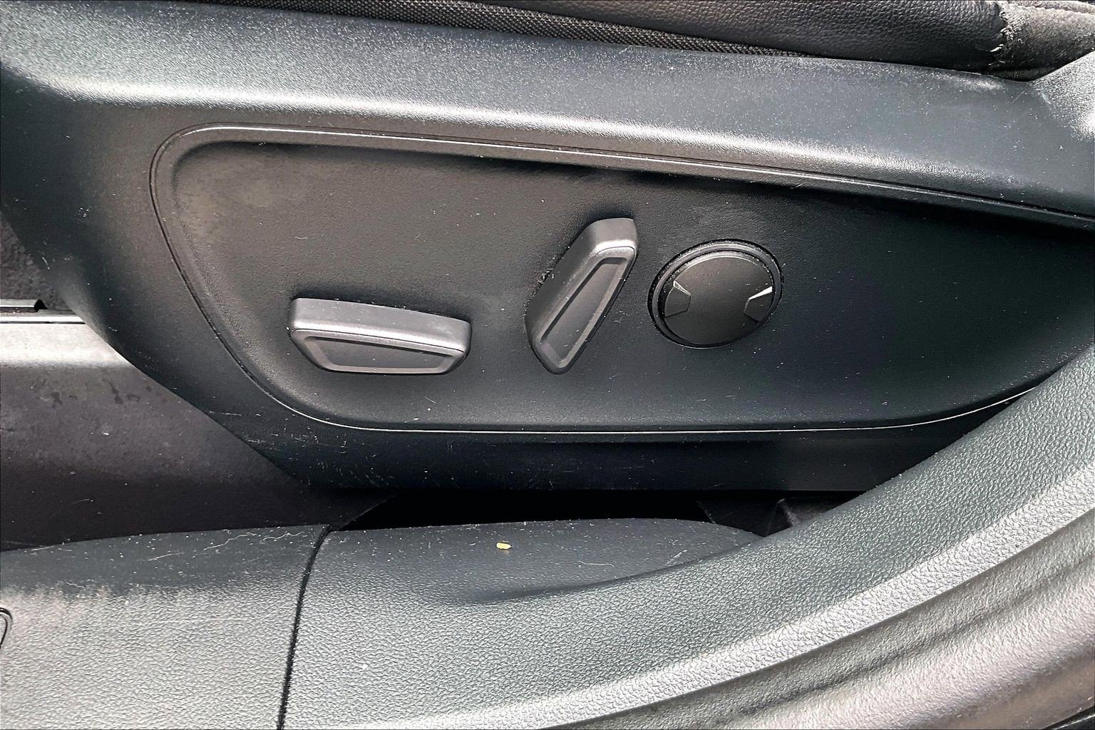 Used 2021 Ford Escape SEL FWD image 34